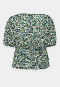 Blusa floral com uma base azul escura e flores verdes, amarelas e brancas. Mangas curtas e volumosas e cintura franzida para um ajuste confortável.