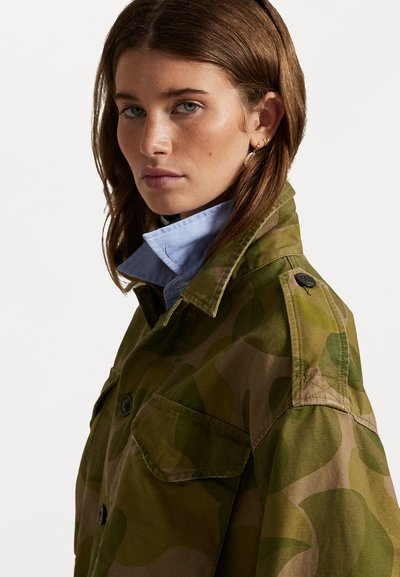 Polo Ralph Lauren PRINTED CROPPED FIELD JACKET - Vasaras jaka - green/brown
