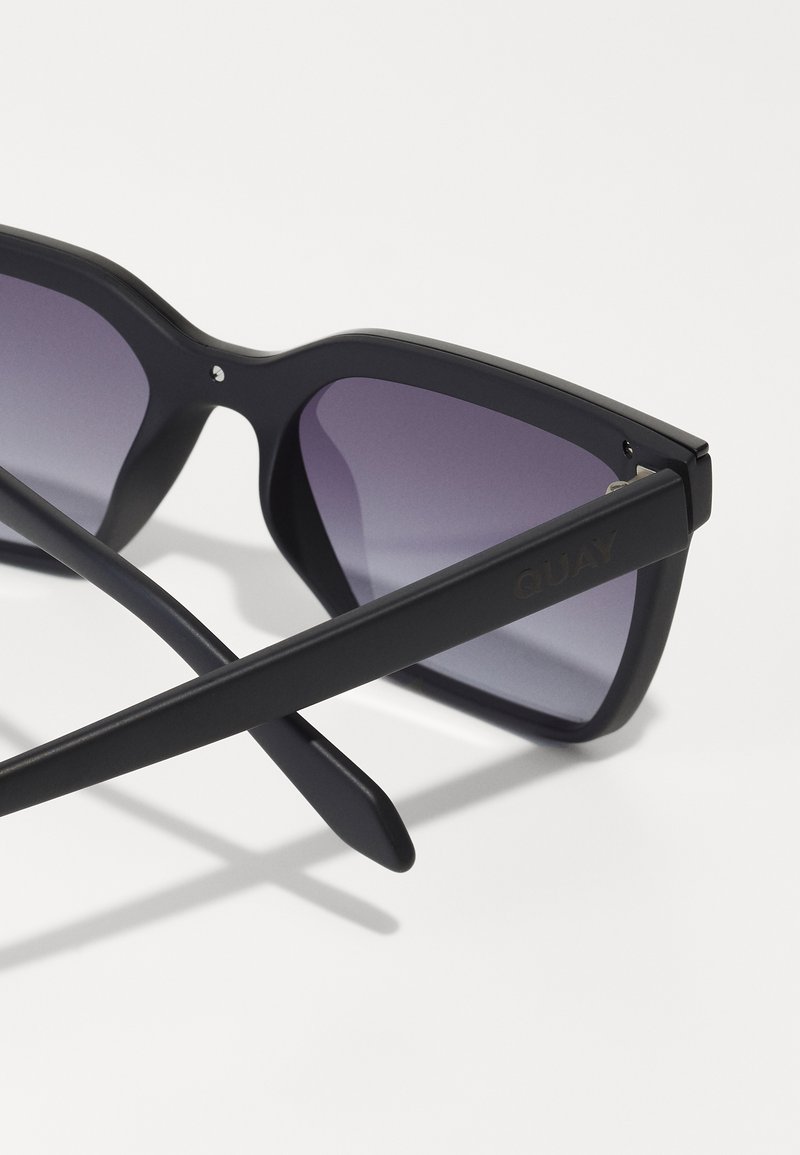 Quay Top Shelf Black Smoke QUAY AUSTRALIA TOP SHELF UNISEX - Sunglasses - matte black  main image 3