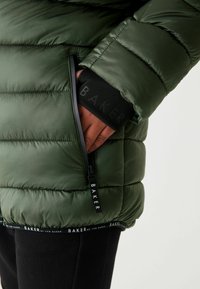 Baker by Ted Baker Talvejope - khaki green