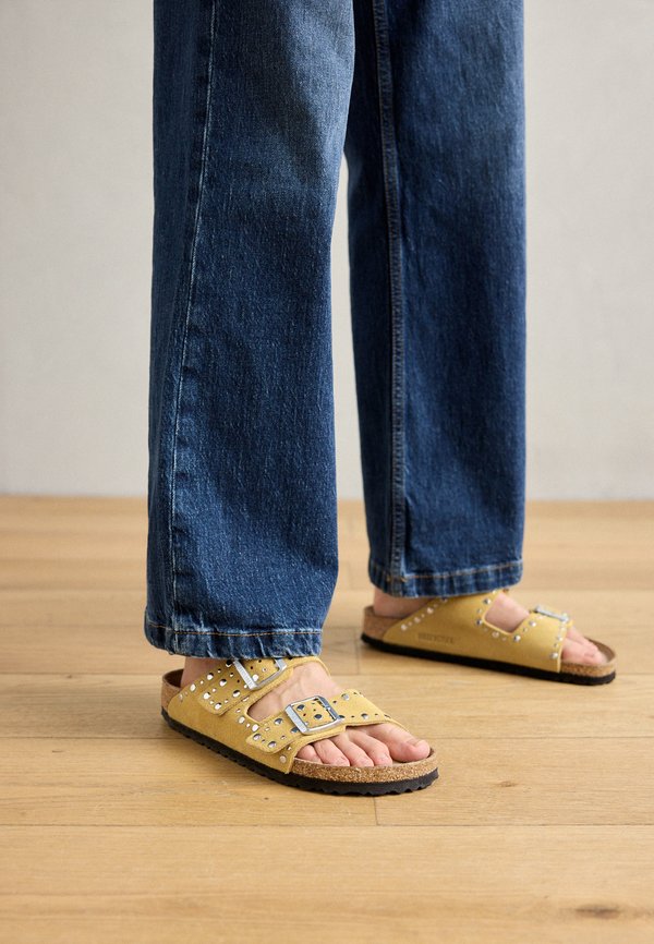 ARIZONA RIVET LEVE NARROW - Sandals - ochre2