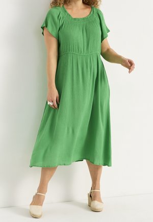 Day dress - green