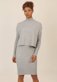 Apart SET - T-shirt basic - graumeliert