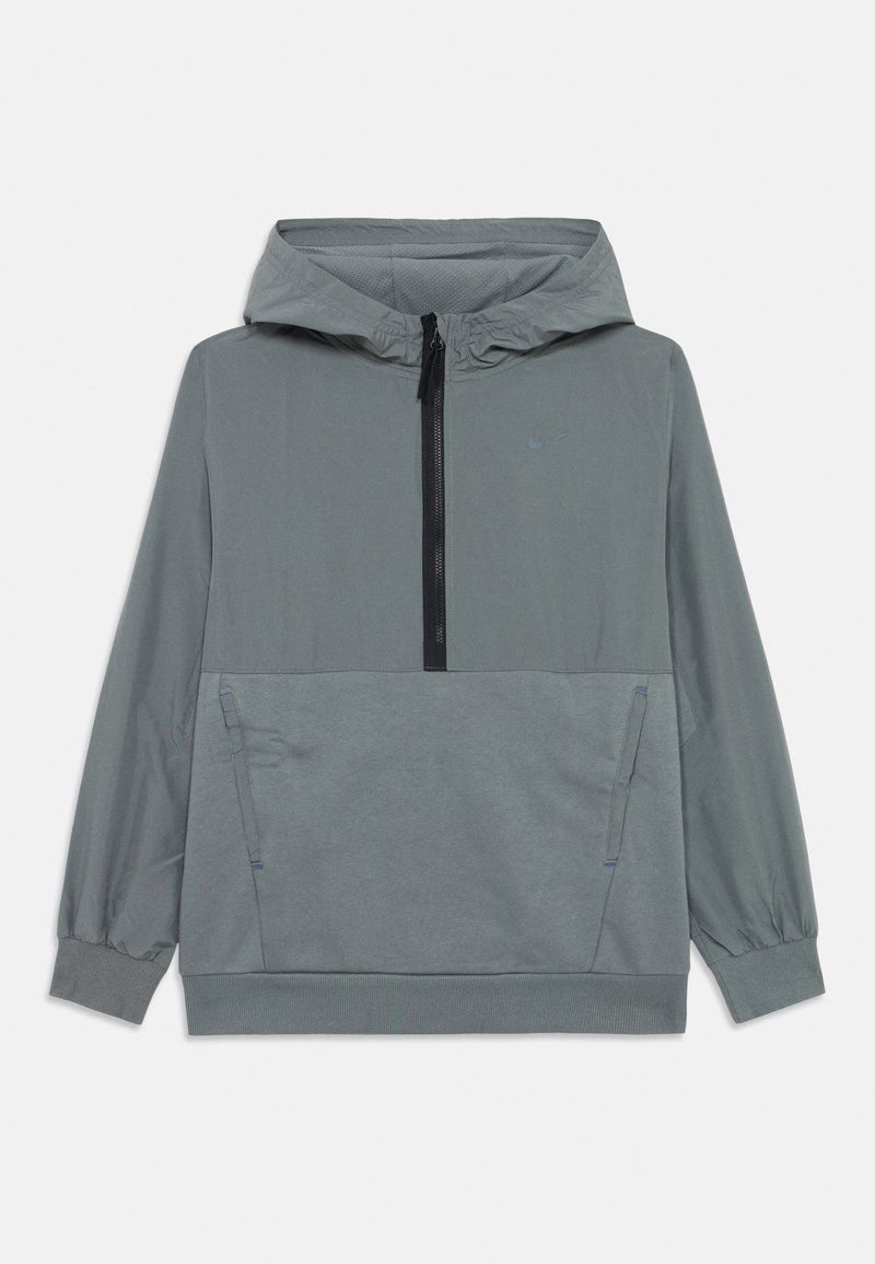 Nike pulover kapuca v svetlosivi barvi z zadrgo spredaj, nastavljivo kapuco, elastičnimi manžetami in dvema stranskima žepoma za shranjevanje.