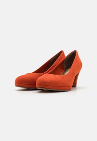 Marco Tozzi Plateaupumps - terracotta