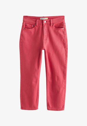 Karcsúsított fazonú, középderékig érő korallrózsaszín farmer, elöl gombbal és cipzárral, övbújtatókkal és ötféle zsebes kialakítással, fehér háttéren.