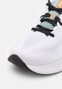 ASICS GEL-CUMULUS 25 - Scarpe da corsa su strada - white/black