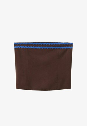 Bruin rechthoekig stuk stof met twee parallelle blauwe zigzaglijnen dicht bij de bovenrand, daaronder effen, tegen een witte achtergrond.