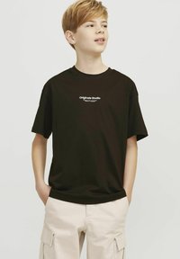 Jack & Jones Junior JORVESTERBRO SS CREW NECK NOOS - Triko s potiskem - chocolate torte