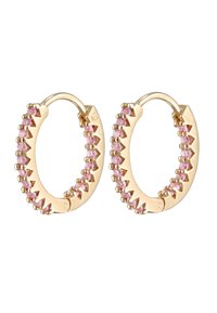 Guldörhängen med en rad rosa ädelstenar längs den yttre kanten, och en geometrisk, triangelformad design som accentuerar botten.