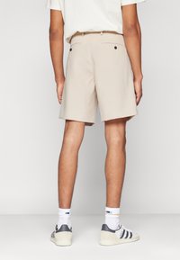 Jack & Jones JORDAYTON OVERSIZED SHORTS SUIT - Costume - feather gray