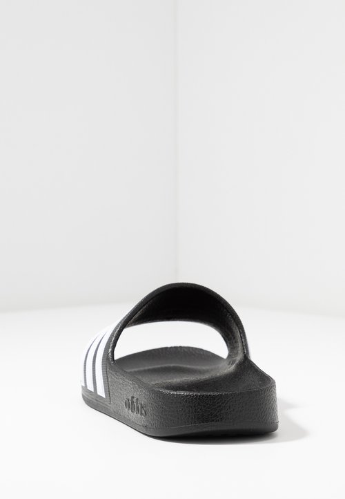 adidas ADILETTE AQUA UNISEX - Pool slides - core black — foto 5