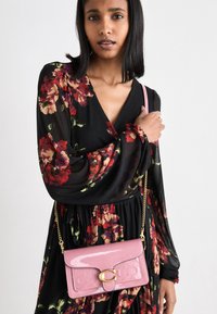 Cras DEBBIE DRESS - Koktailové šaty/večierkové šaty - black
