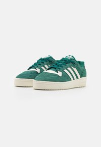 adidas Originals RIVALRY UNISEX - Sneakers laag - collegiate green/cloud white