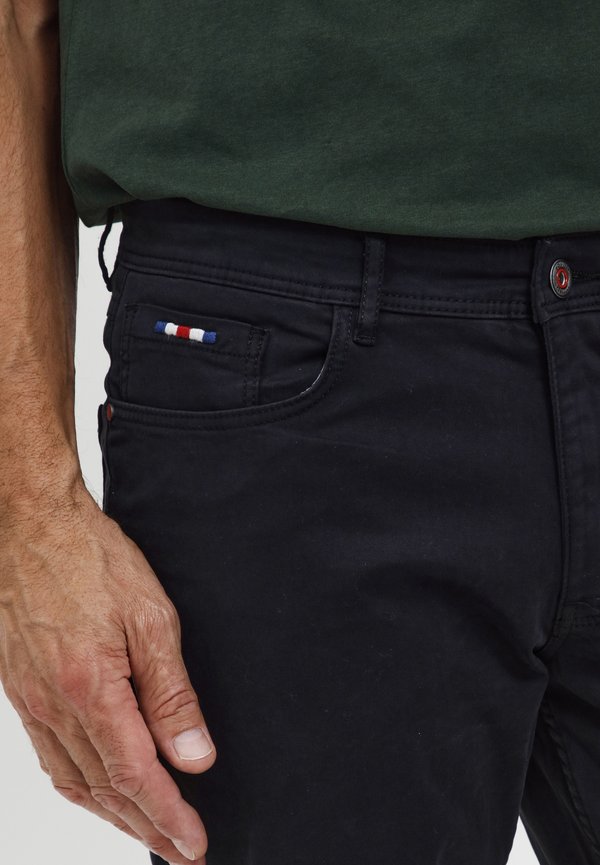 FQJOSHUA REGULAR FIT - Trousers2