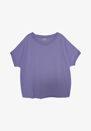 Liliowa, luźna koszulka z miękkiej tkaniny, z okrągłym dekoltem i krótkimi, podwiniętymi rękawami oraz swobodnym krojem.