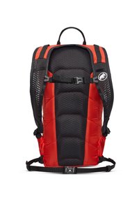 Zaino rosso e nero con spallacci in rete imbottita, texture a motivo diamante, dettagli riflettenti e fibbie regolabili per una vestibilità sicura.