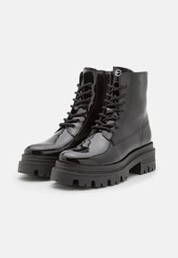 Šņorējami puszābaki - black