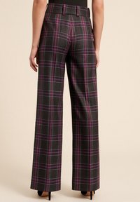 Luisa Spagnoli Tygbyxor - purple