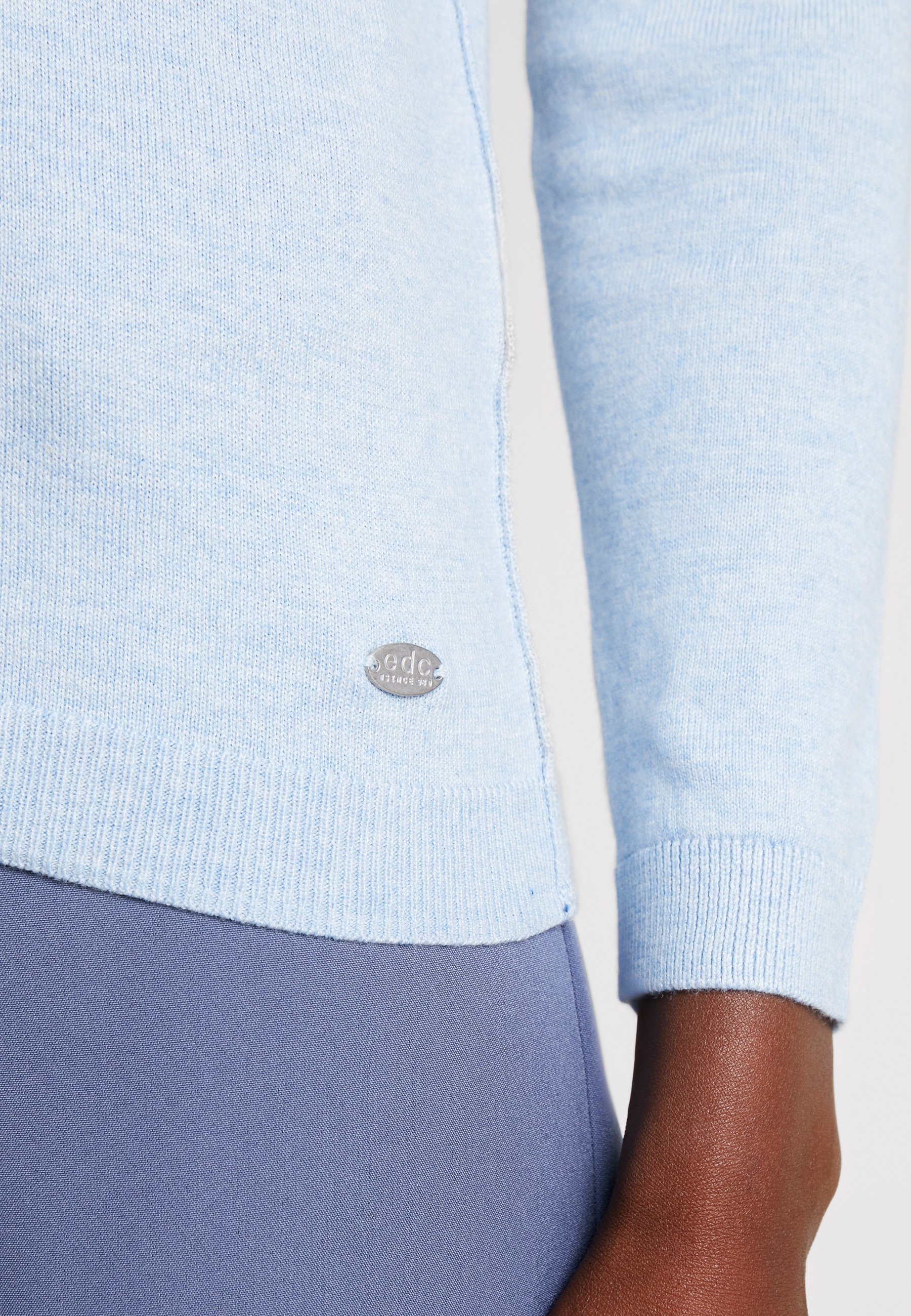 edc by Esprit TURTLEN Stickad tröja light blue Zalando.se edc by Esprit TURTLEN Stickad tröja light pink Zalando.se