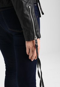 Maze LINDSEY - Lederjacke - black