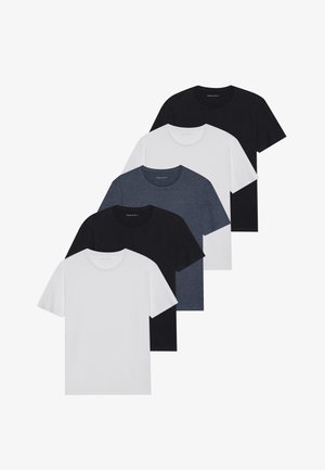 Set aus fünf T-Shirts in Schwarz, Weiß und Marineblau. Baumwollstoff, kurze Ärmel, Rundhalsausschnitt und schlichte Textur ohne Muster.