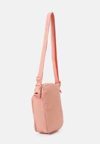 Nike Sportswear HERITAGE CROSSBODY UNISEX - Soma ar siksnu pāri ķermenim - light madder root