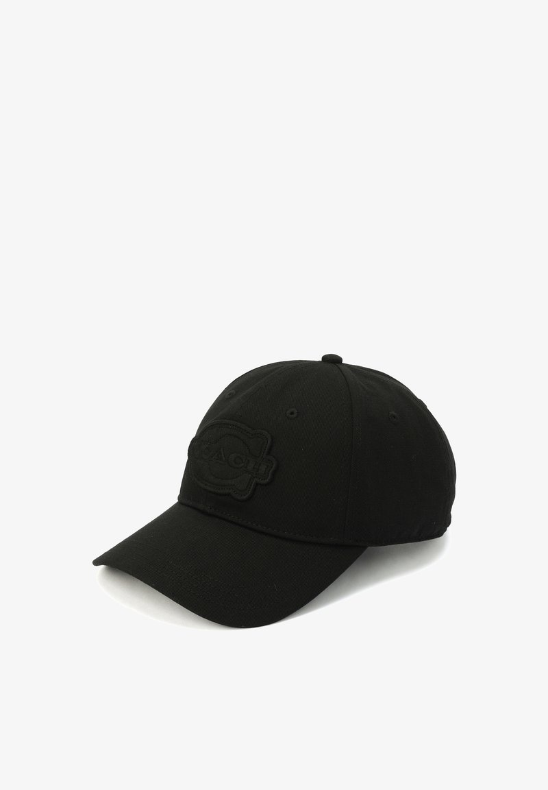 Casquette de baseball noire avec logo brodé sur le panneau avant, conception à six panneaux, œillets de ventilation et visière incurvée sur fond blanc.