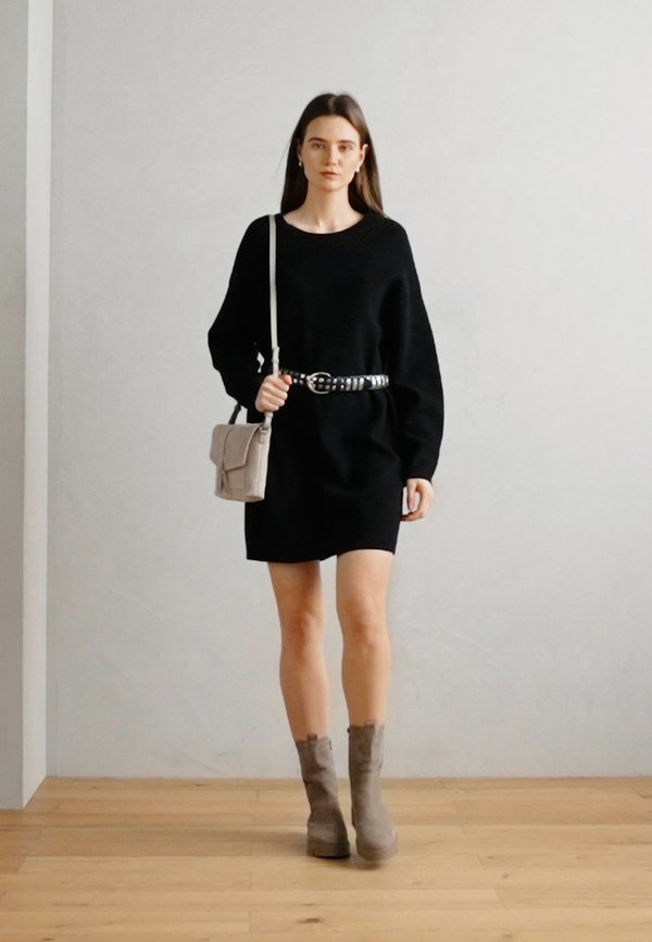 LEATHER - Cross body bag - taupe2