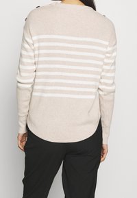GAP Svetr - off-white