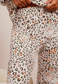Friends Like These REGULAR FIT - TRADITIONAL SET - Pyžamo - pink