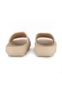 Blogger Sandalias planas - beige