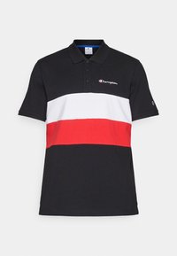 Schwarzes Polohemd mit einem weißen und roten horizontalen Streifen. Verfügt über eine Drei-Knopf-Leiste und das in Weiß gestickte "Champion"-Logo.