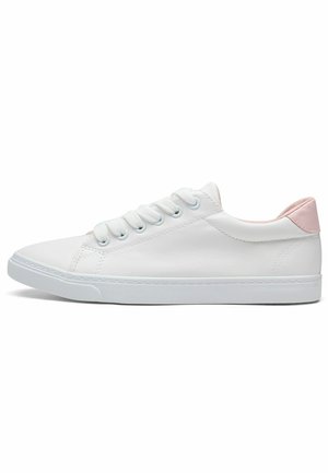Sneakers - white