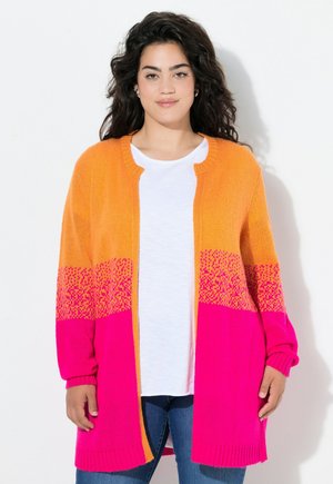 GERADE OFFENE PASSFORM  - Chaqueta de punto - neon berry