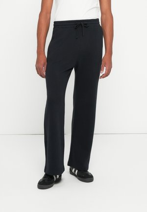 BOOTCUT SWEATPANT - Donji dijelovi trenirke - black