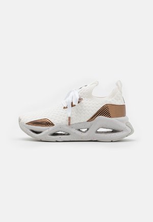 INFINITY RECYCLE UNISEX - Trainers - white/brown