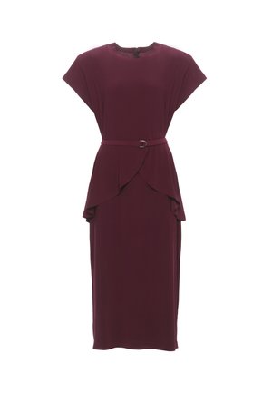 Vestito midi bordeaux scuro con maniche corte, scollo tondo, dettaglio peplum stratificato e cintura sottile con fibbia a doppio anello.