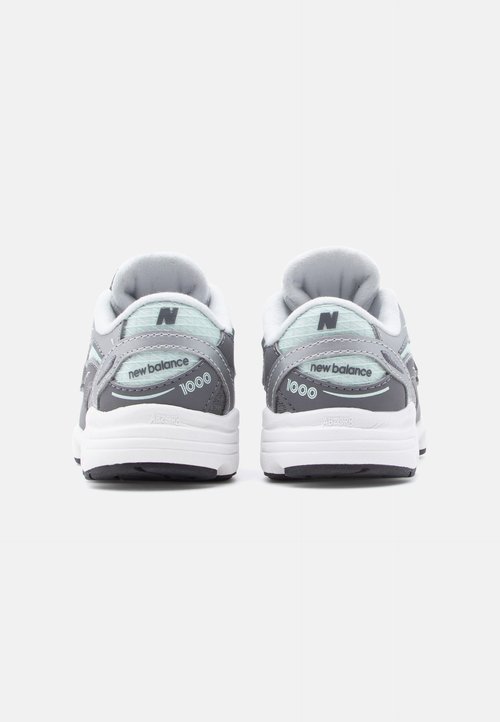 New Balance M1000 UNISEX - Baby shoes - cosmic jade/metallic silver-coloured — foto 3