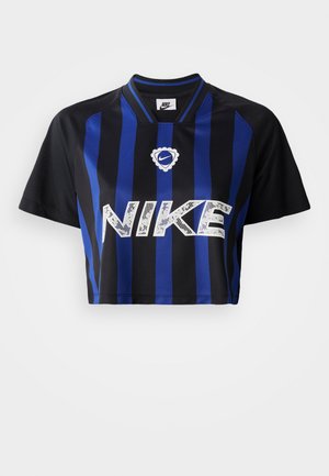Tricou Nike scurt în negru cu dungi verticale albastre. Prezintă un logo Nike alb proeminent și un decolteu rotund. Textură moale a materialului.