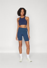Nike Performance UNIVERSA SHORT - Leggingek - armory navy/black