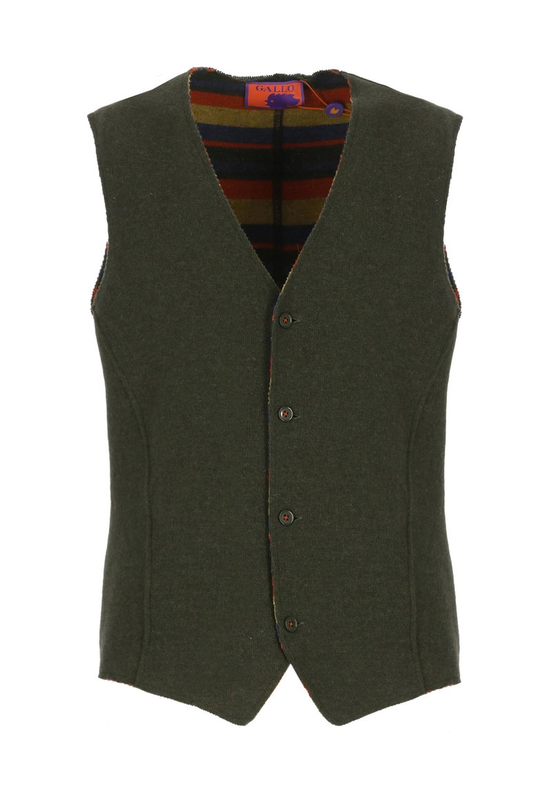 Gilet di lana verde con design a V, caratterizzato da cinque bottoni frontali e una fodera a righe multicolore visibile al colletto e ai bordi.