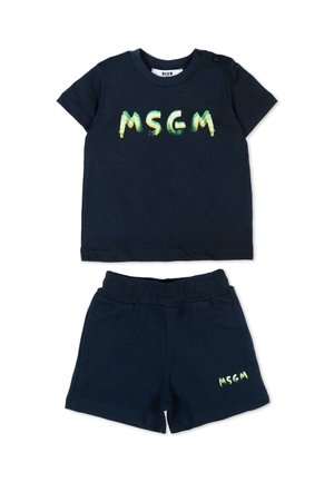 Granatowy zestaw dla malucha z krótkim rękawem i szortami, z zielonym i żółtym logo MSGM na przodzie koszulki i lewej nogawce szortów.