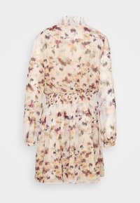 Vestido floral de tela transparente con un diseño plisado. Presenta mangas largas, una cintura fruncida y una suave paleta de colores en tonos pasteles y tonos tierra.