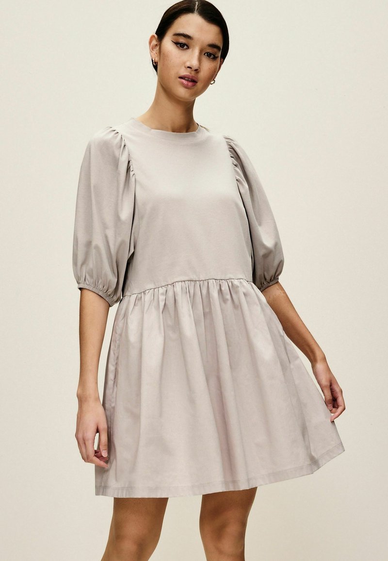 Next PUFF SLEEVE MINI - REGULAR FIT - Jerseykleid - grey