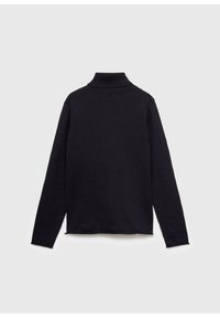 Črn dolg rokav turtleneck pulover z rebrastim ovratnikom, prikazan na svetlo sivi podlagi.
