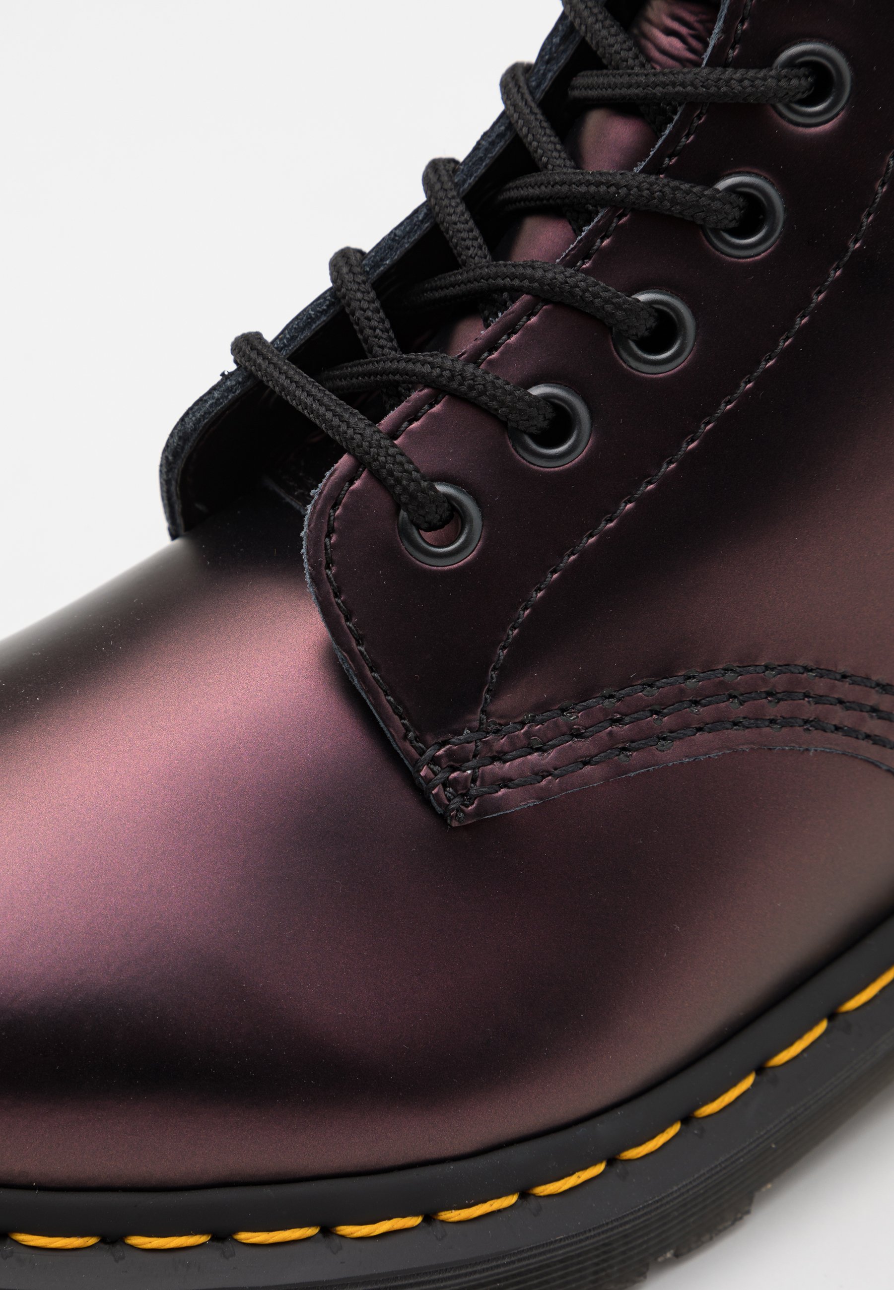 dr martens 1460 red