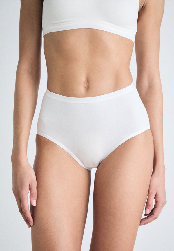 GO DAILY HIGHWAIST 3 PACK - Briefs2