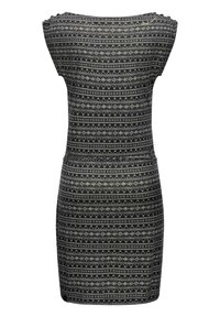 Must outfit, millekt design, millel geomeetriline valge muster. Sellel on ümmargune kaelus ja õlavarrele ulatuvad varrukad.