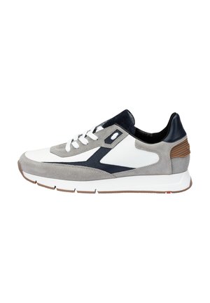 Sneakers - white denim